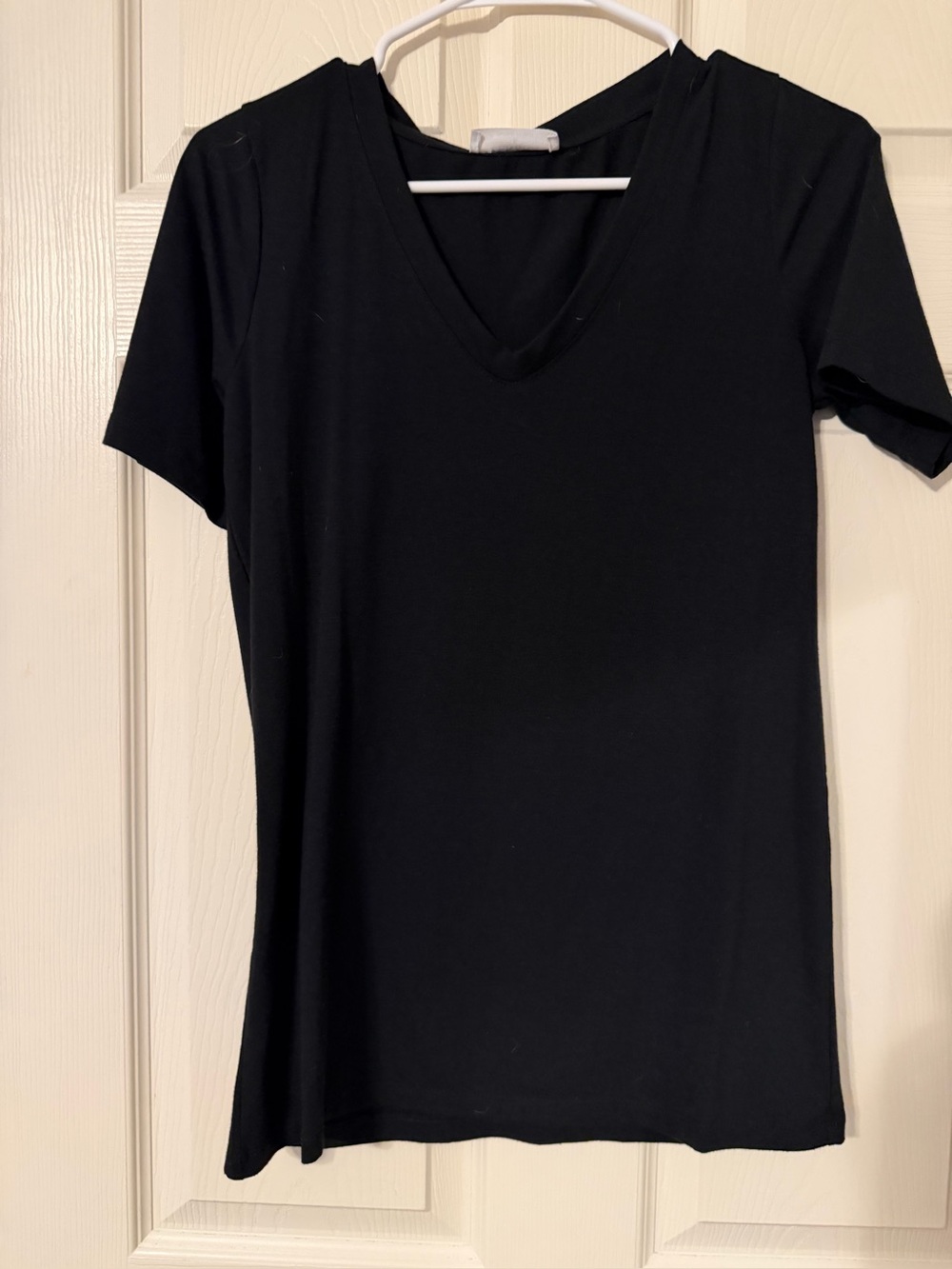 Black V-Neck T-Shirt by zenana size small